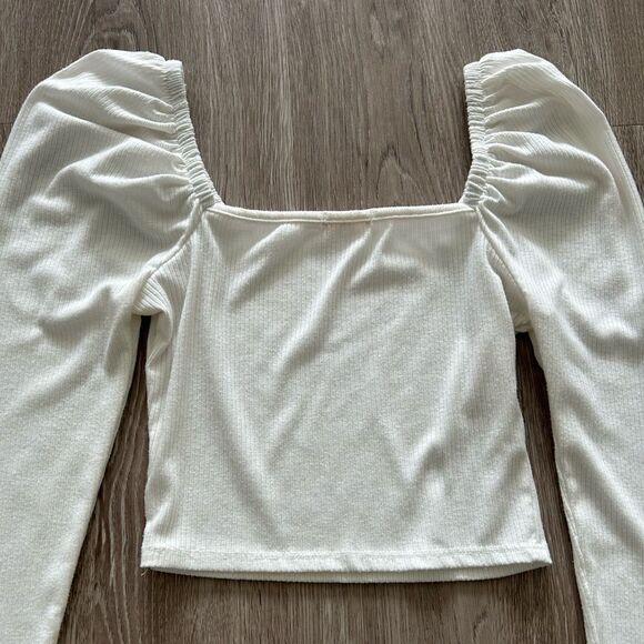 Puff Sleeve Crop Top - Picture 8 of 8